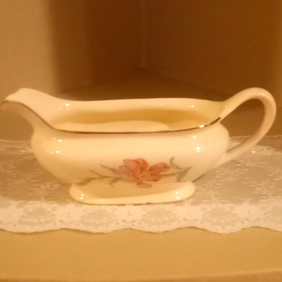 Vintage Universal Cambridge Iris Camwood Ivory- Gravy boat & platter - Picture 8 of 13